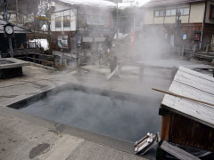 野沢温泉 麻釜源泉