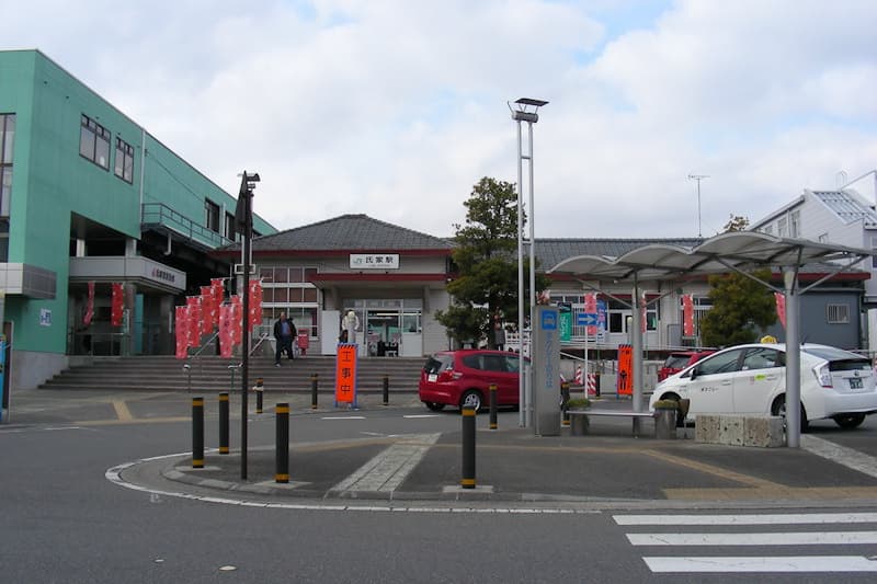 氏家駅