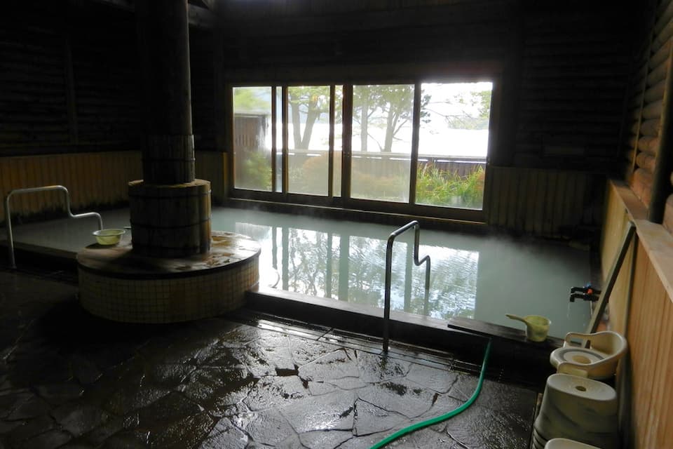 中禅寺温泉 湖畔の湯