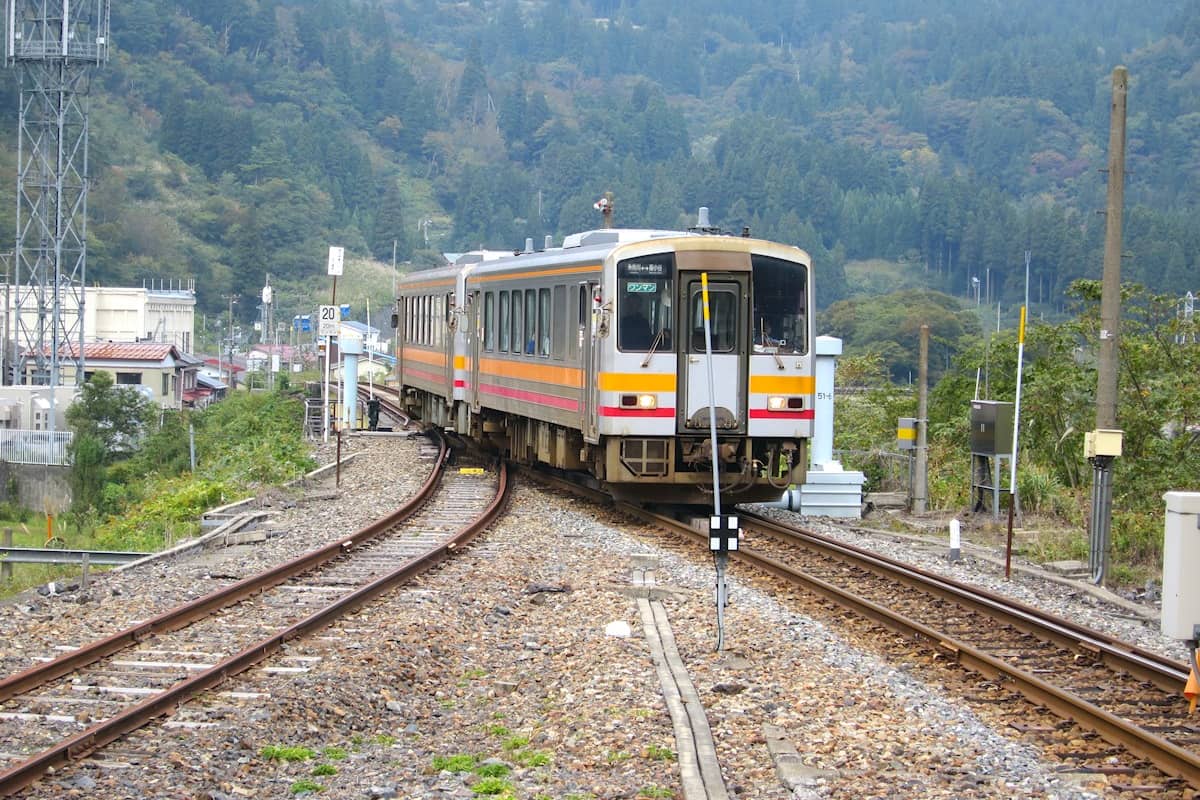 大糸線 平岩駅