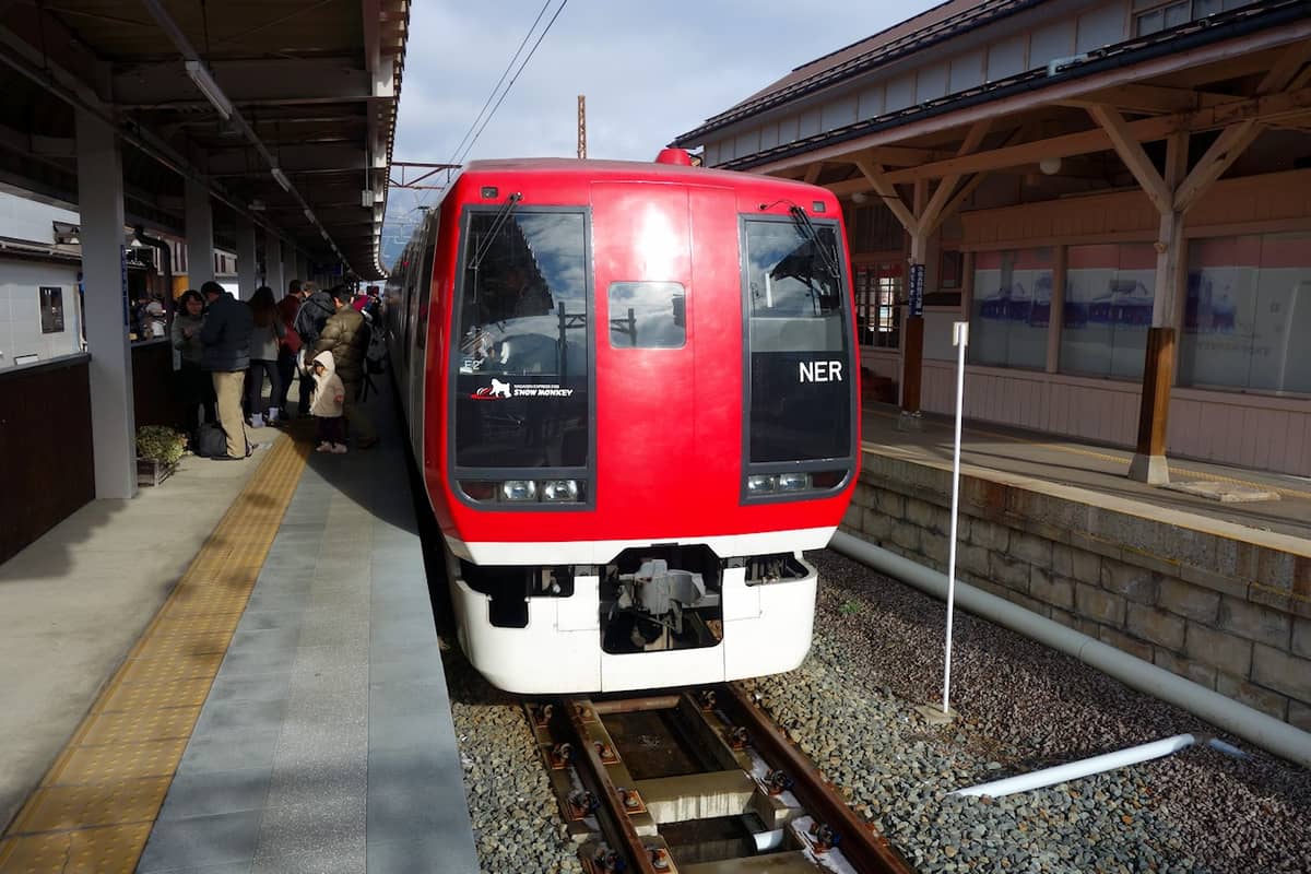 湯田中駅 スノーモンキー