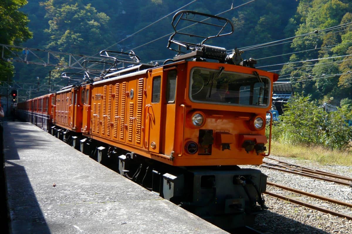黒部渓谷鉄道のトロッコ電車
