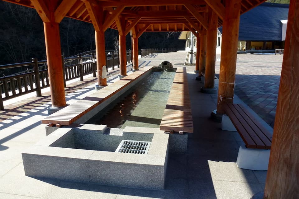 湯西川 水の郷観光センター