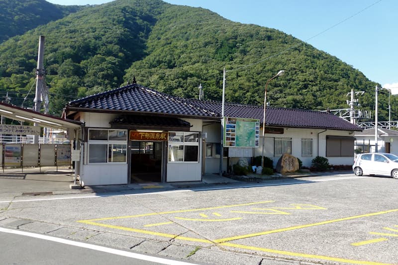 身延線 下部温泉駅