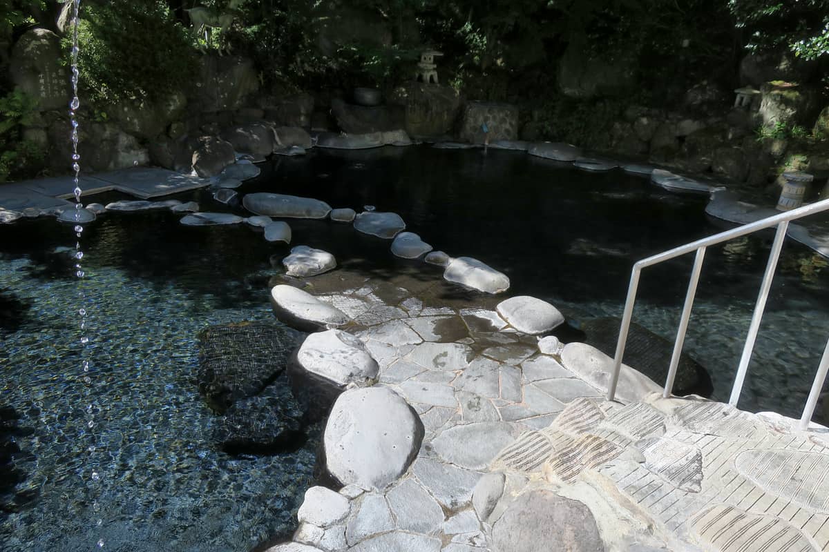 白根温泉大露天風呂 薬師之湯