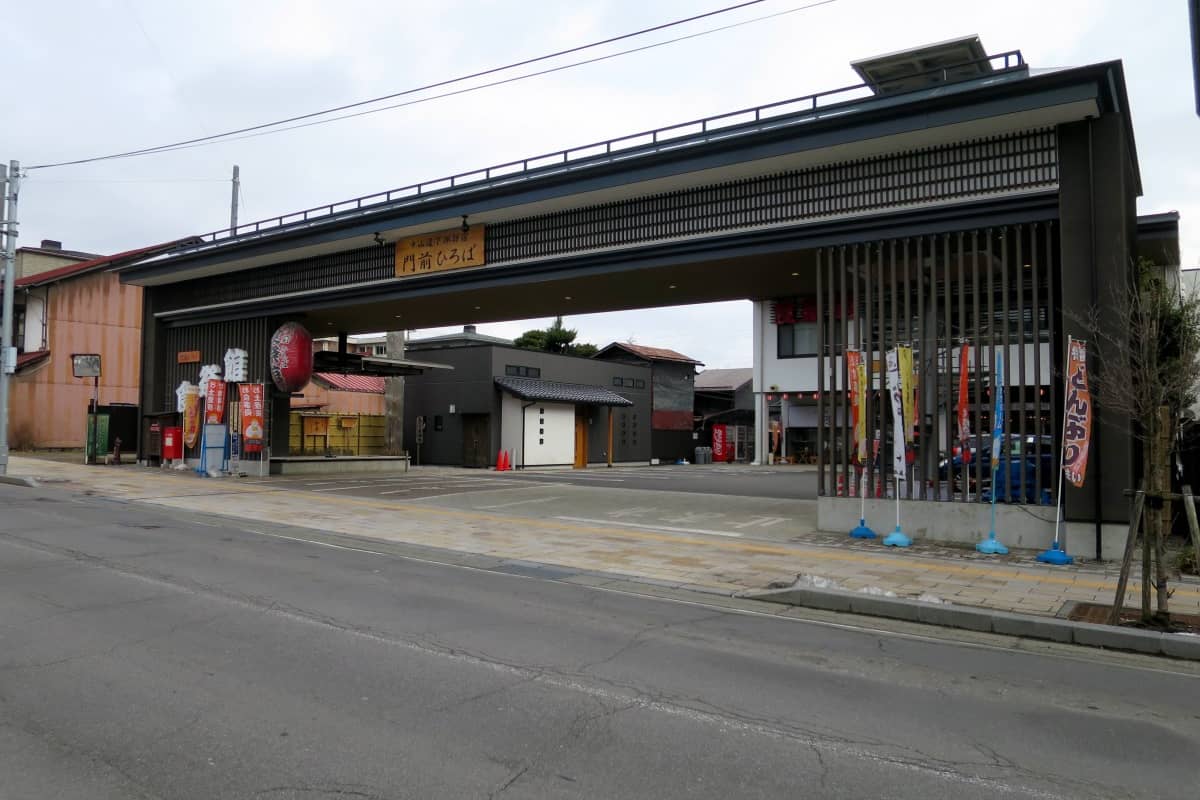 門前ひろば 食祭館