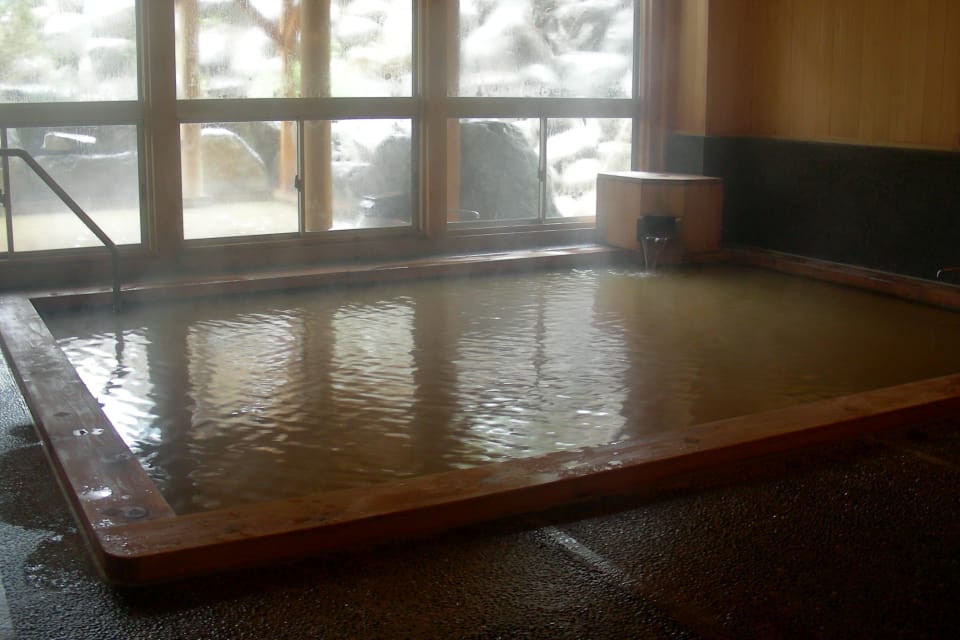 苗場温泉 雪ささの湯