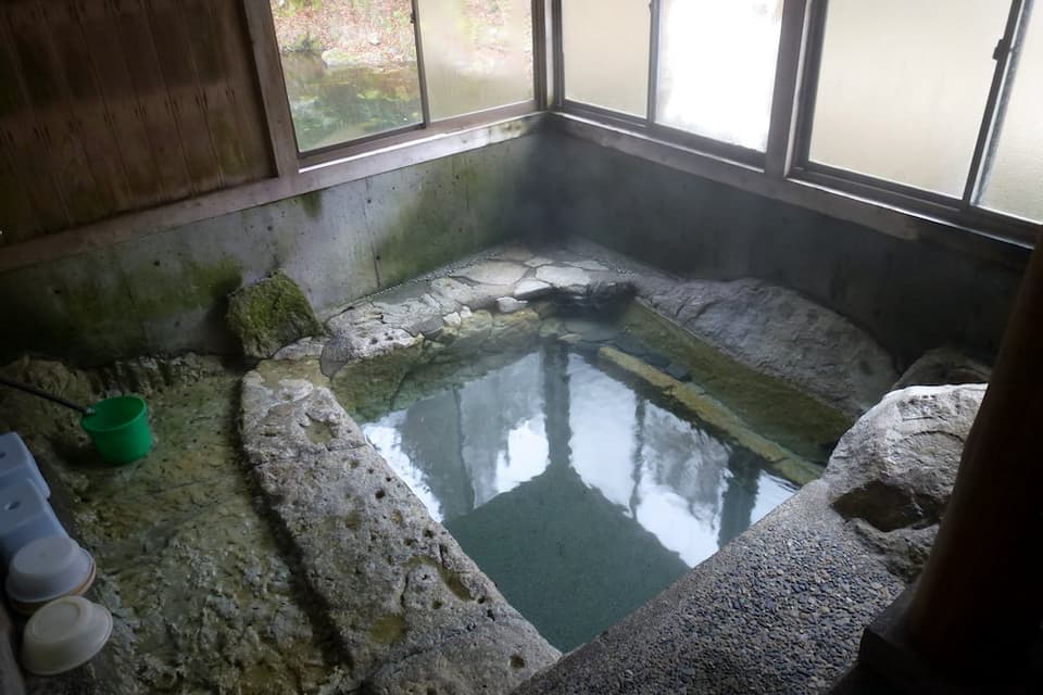湯西川温泉公衆浴場